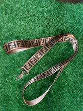 Load image into Gallery viewer, Brown / Blk Leash
